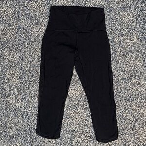 Lululemon Cropped Leggings Size 4 black